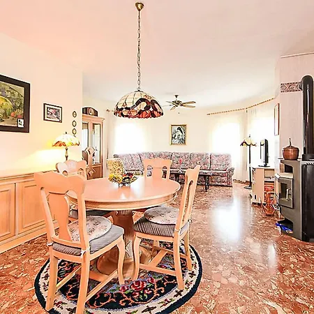 Global Jara - By Global Holidays 17536 Holiday home *